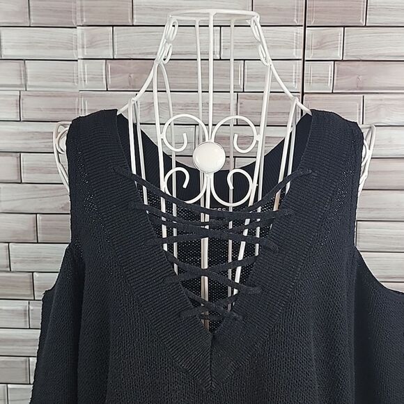 Express cold shoulder sweater Size M - Picture 2 of 12
